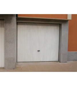 Махови гаражни врати